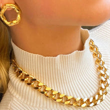 Load image into Gallery viewer, 18K Gold Cuban Chunky Chain Necklace