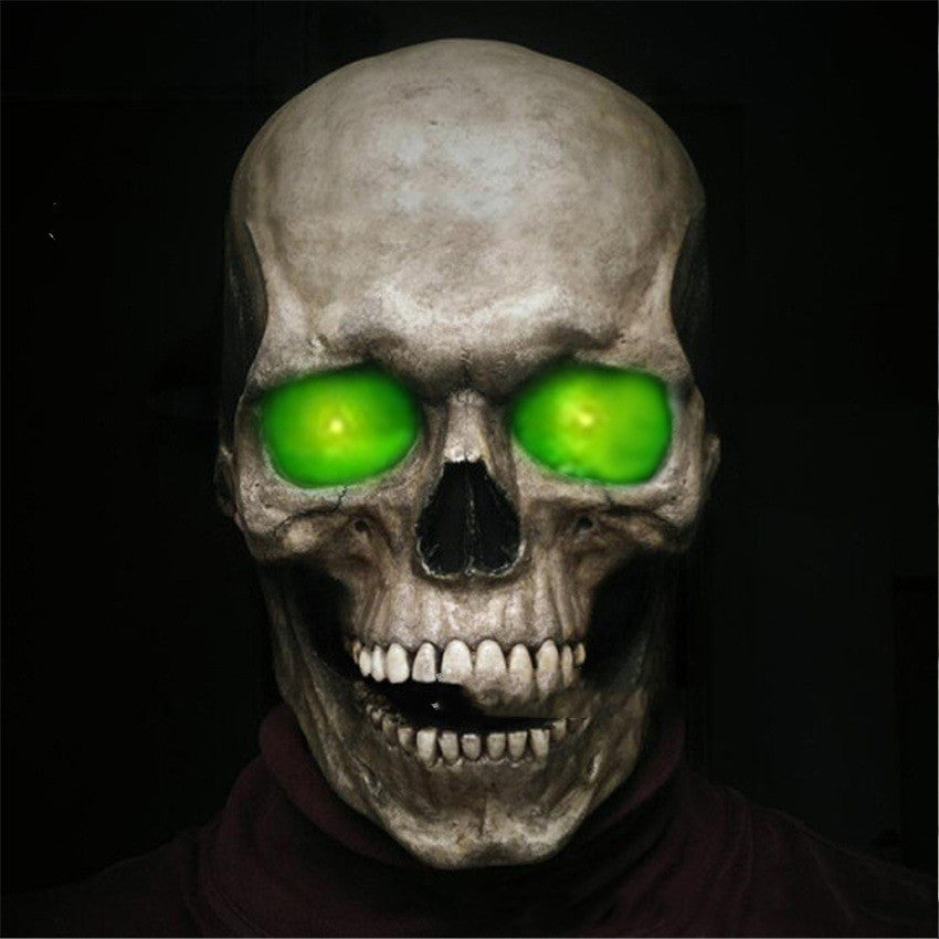 New Halloween Scary Skull With Movable Mouth And Glow