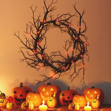 Load image into Gallery viewer, Halloween Wreath Black
