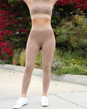 Load image into Gallery viewer, Bedford Seamless Python Pattern Leggings - Coffee
