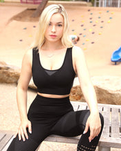 Load image into Gallery viewer, Baxter Seamless Sports Bra - Black
