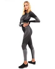 Load image into Gallery viewer, Escolta Seamless Legging &amp; Sports Top Set - Black &amp; Charcoal Grey
